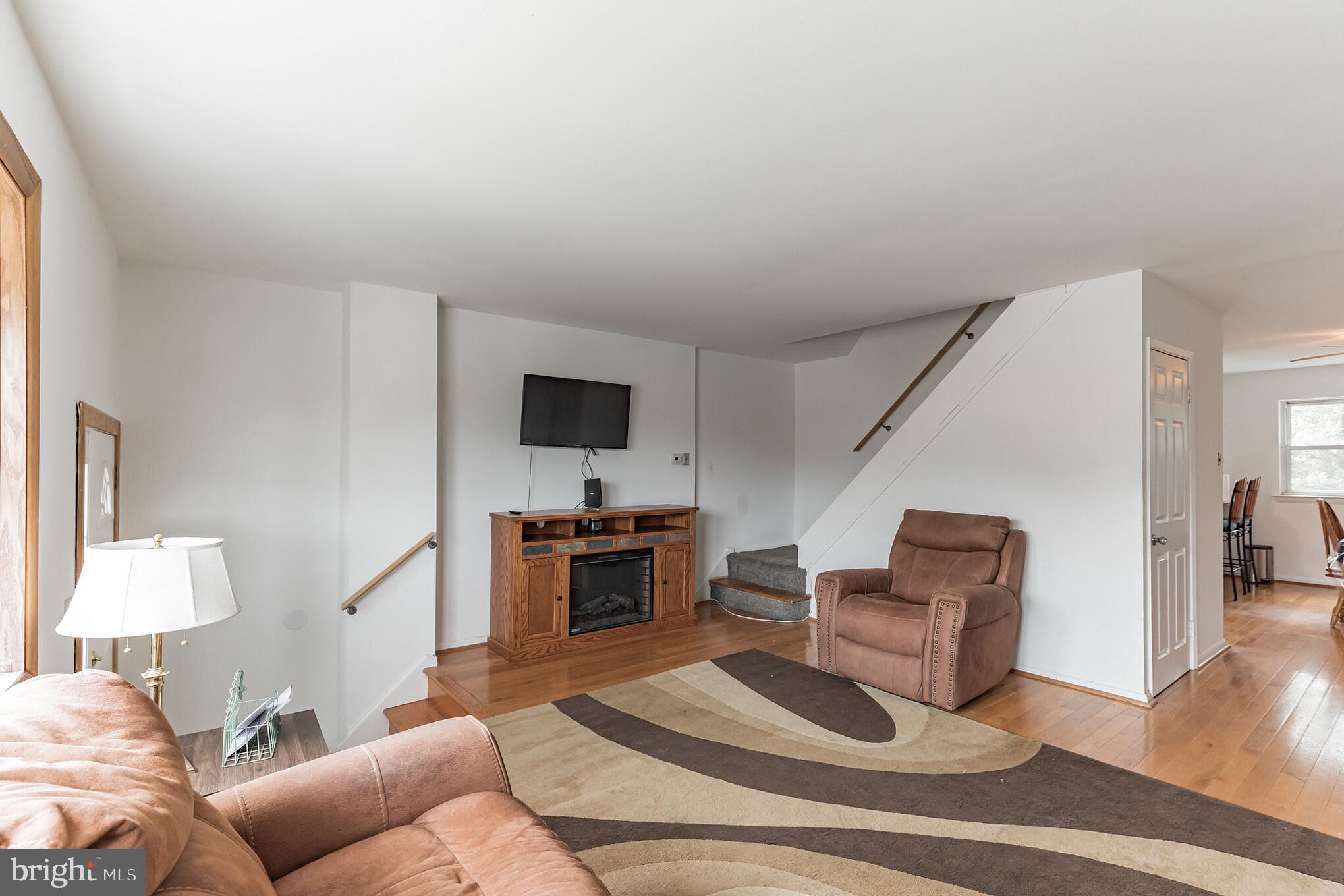 12624 Ramer Road Philadelphia, PA 19154 - Photo 6 of 31