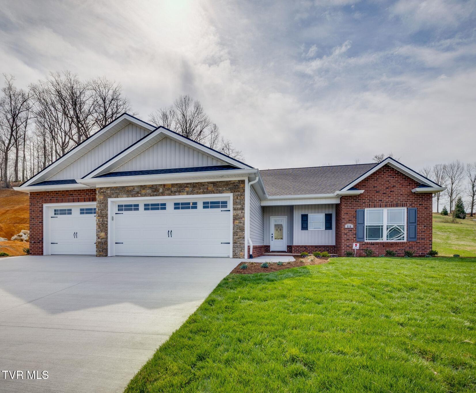 518 Middays Rest Jonesborough, TN 37659 - Photo 1 of 32 001