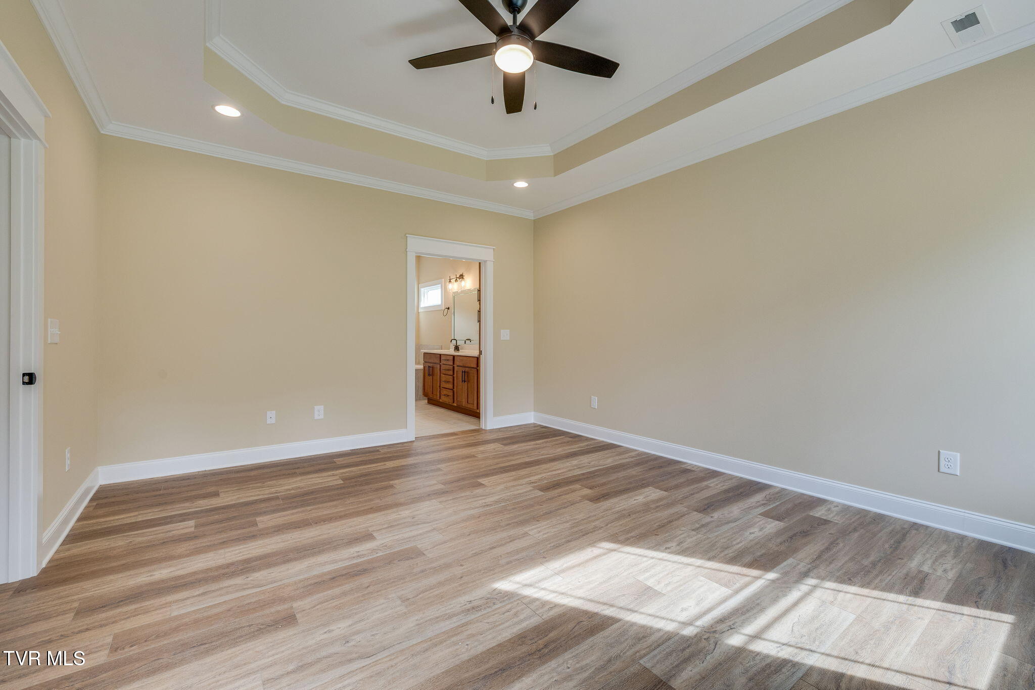 518 Middays Rest Jonesborough, TN 37659 - Photo 13 of 32 015