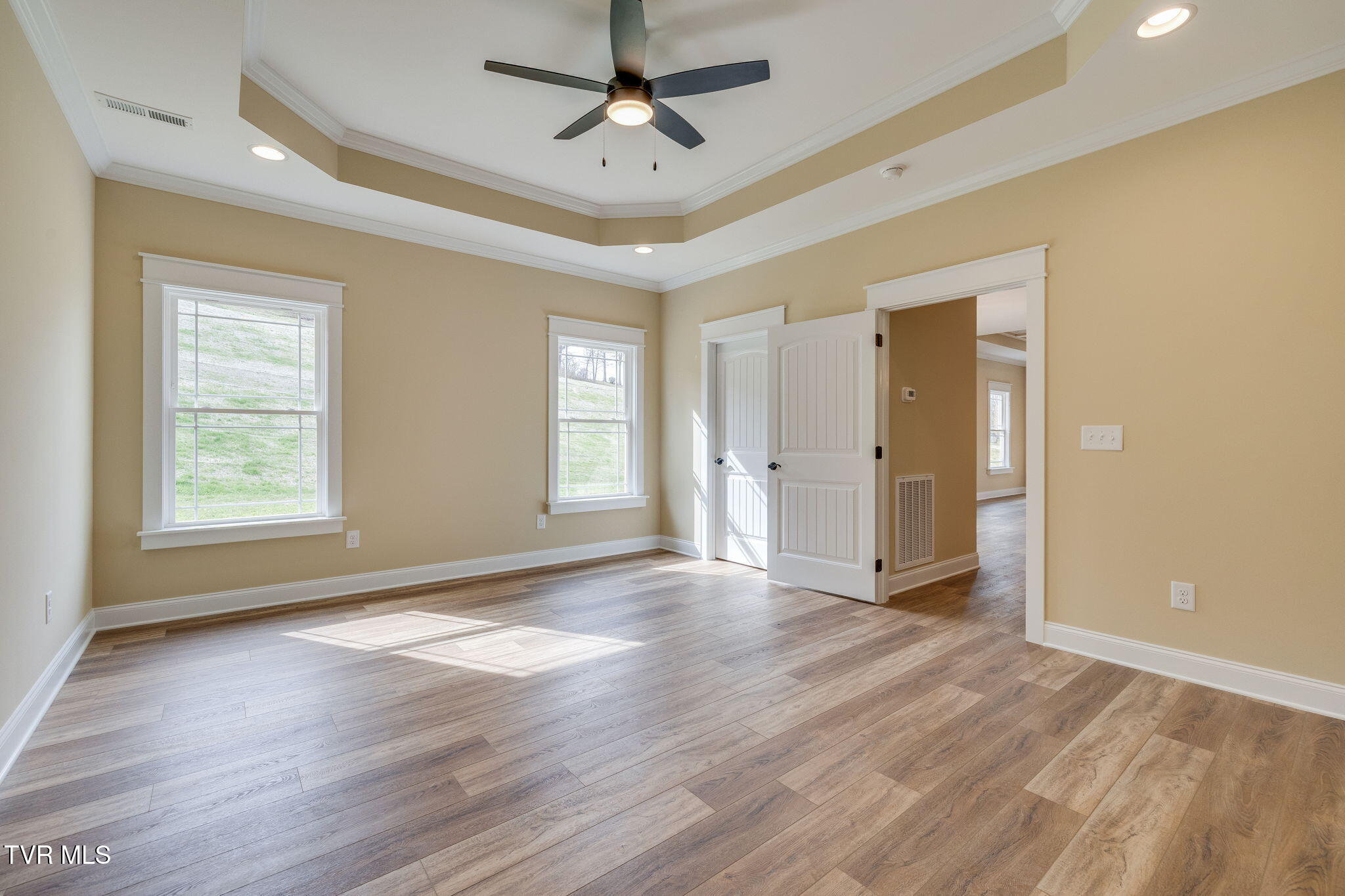 518 Middays Rest Jonesborough, TN 37659 - Photo 15 of 32 017