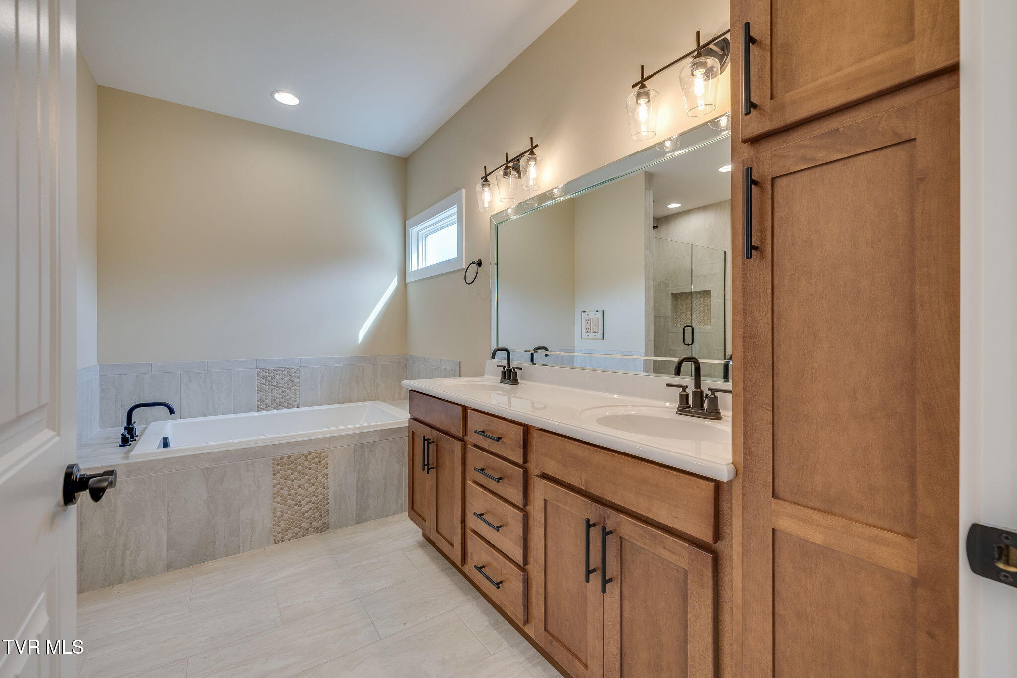 518 Middays Rest Jonesborough, TN 37659 - Photo 16 of 32 018