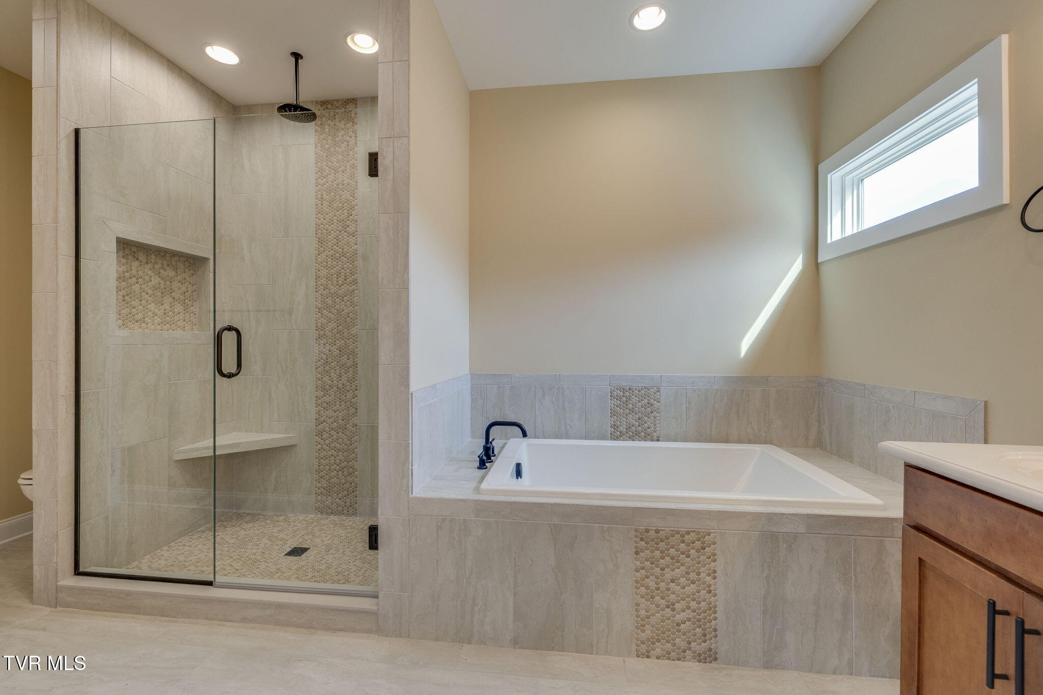 518 Middays Rest Jonesborough, TN 37659 - Photo 17 of 32 019