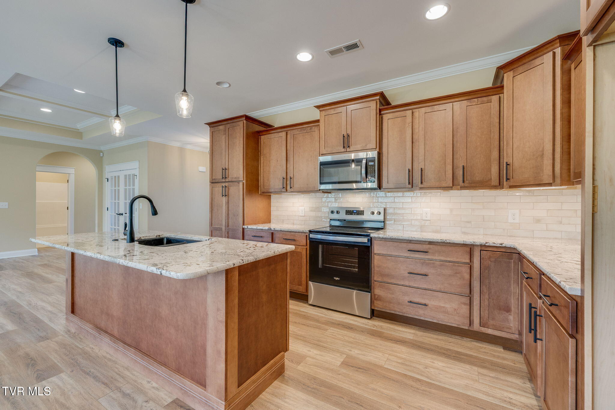 518 Middays Rest Jonesborough, TN 37659 - Photo 9 of 32 011