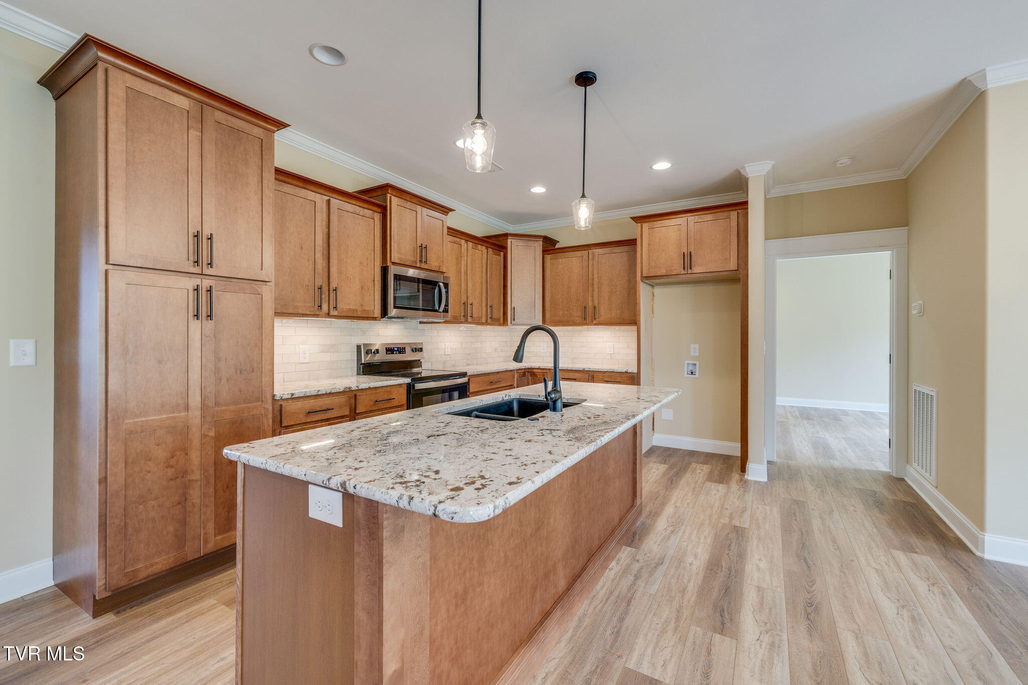 518 Middays Rest Jonesborough, TN 37659 - Photo 10 of 32 012