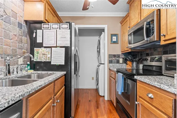 $439,900 | 145 Royal Oaks Drive, Unit 332, Blowing Rock, NC 28605