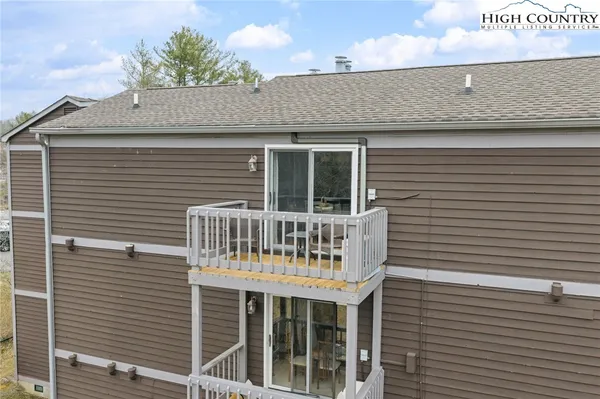 $439,900 | 145 Royal Oaks Drive, Unit 332, Blowing Rock, NC 28605