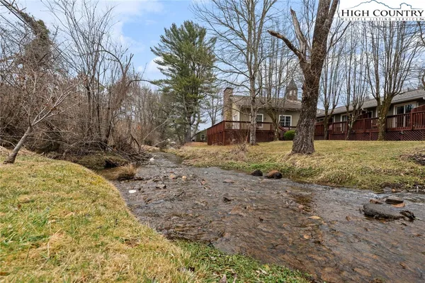 $439,900 | 145 Royal Oaks Drive, Unit 332, Blowing Rock, NC 28605