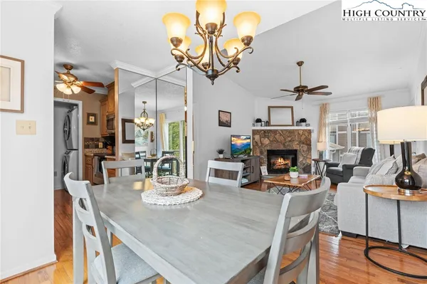 $439,900 | 145 Royal Oaks Drive, Unit 332, Blowing Rock, NC 28605