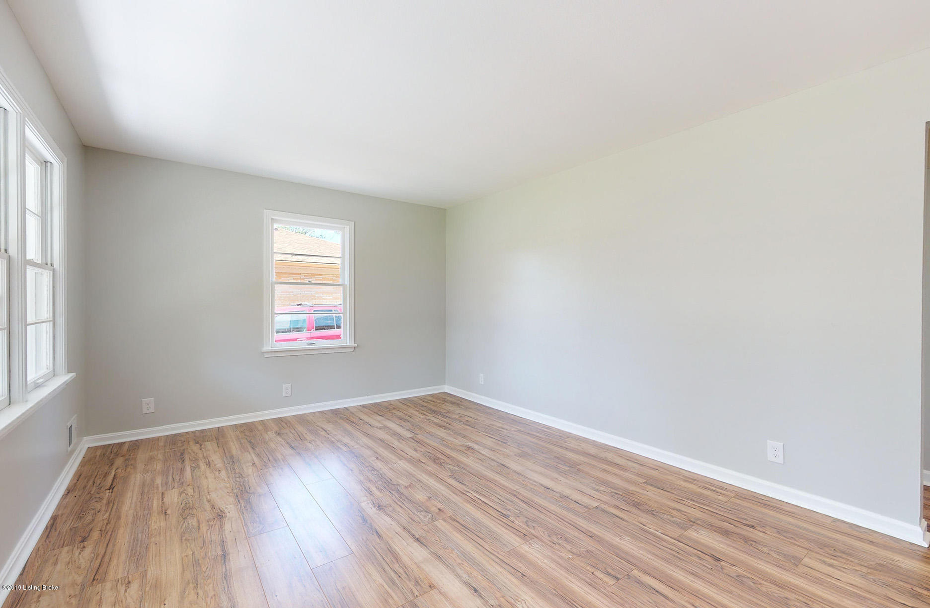 4113 Retreat Road Louisville, KY 40219 - Photo 13 of 31 4113 retreat rd-0013