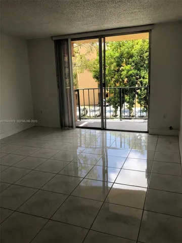 $1,875 | 9360 Fontainebleau Boulevard, Unit 308, Miami, FL 33172