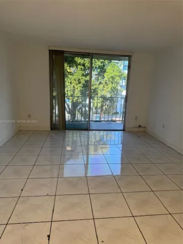 $1,825 | 9360 Fontainebleau Boulevard, Unit 308, Miami, FL 33172