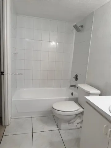 $1,825 | 9360 Fontainebleau Boulevard, Unit 308, Miami, FL 33172