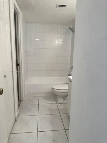 $1,825 | 9360 Fontainebleau Boulevard, Unit 308, Miami, FL 33172