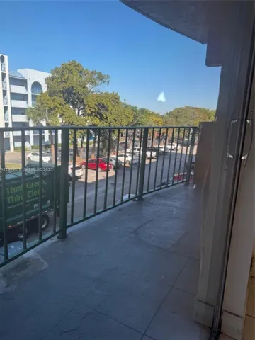 $1,825 | 9360 Fontainebleau Boulevard, Unit 308, Miami, FL 33172