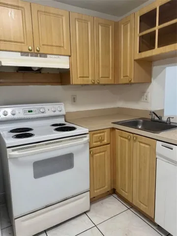 $1,825 | 9360 Fontainebleau Boulevard, Unit 308, Miami, FL 33172