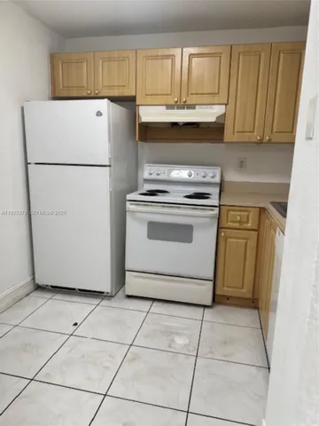 $1,825 | 9360 Fontainebleau Boulevard, Unit 308, Miami, FL 33172