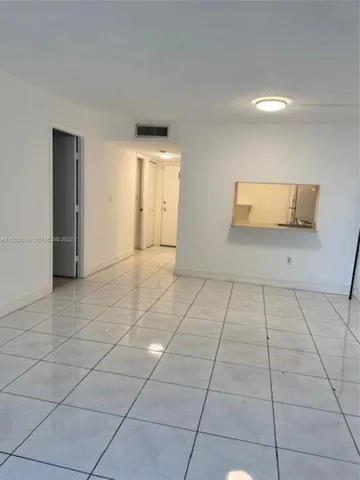 $1,825 | 9360 Fontainebleau Boulevard, Unit 308, Miami, FL 33172