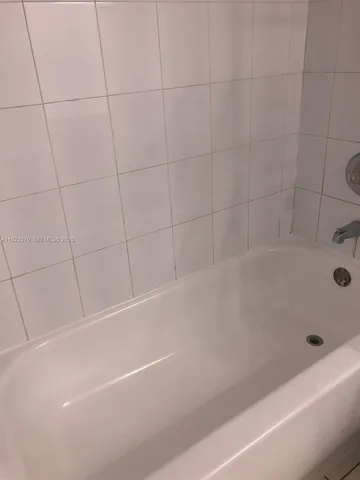 $1,875 | 9360 Fontainebleau Boulevard, Unit 308, Miami, FL 33172