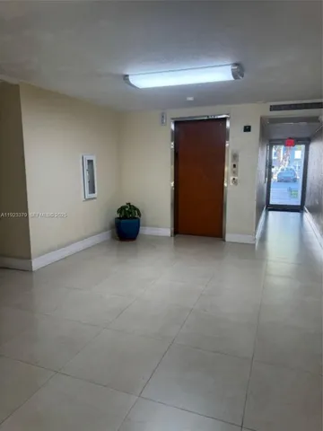 $1,825 | 9360 Fontainebleau Boulevard, Unit 308, Miami, FL 33172