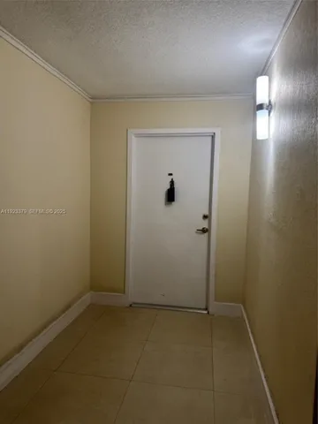 $1,825 | 9360 Fontainebleau Boulevard, Unit 308, Miami, FL 33172