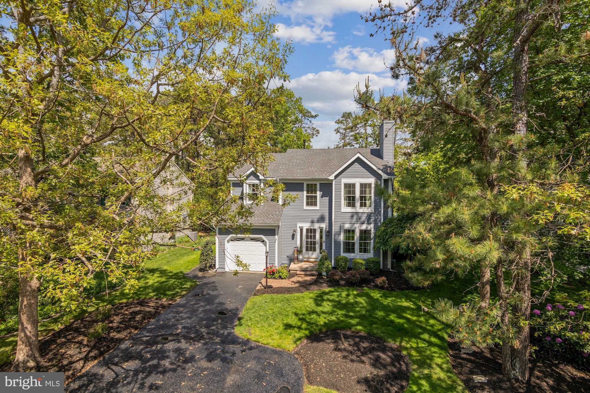 pretty curb appeal..