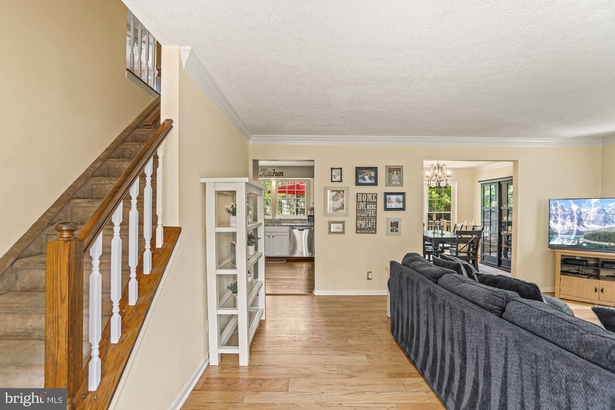 64 Picadilly Circle Marlton, NJ 08053 - Photo 3 of 37 invites you in