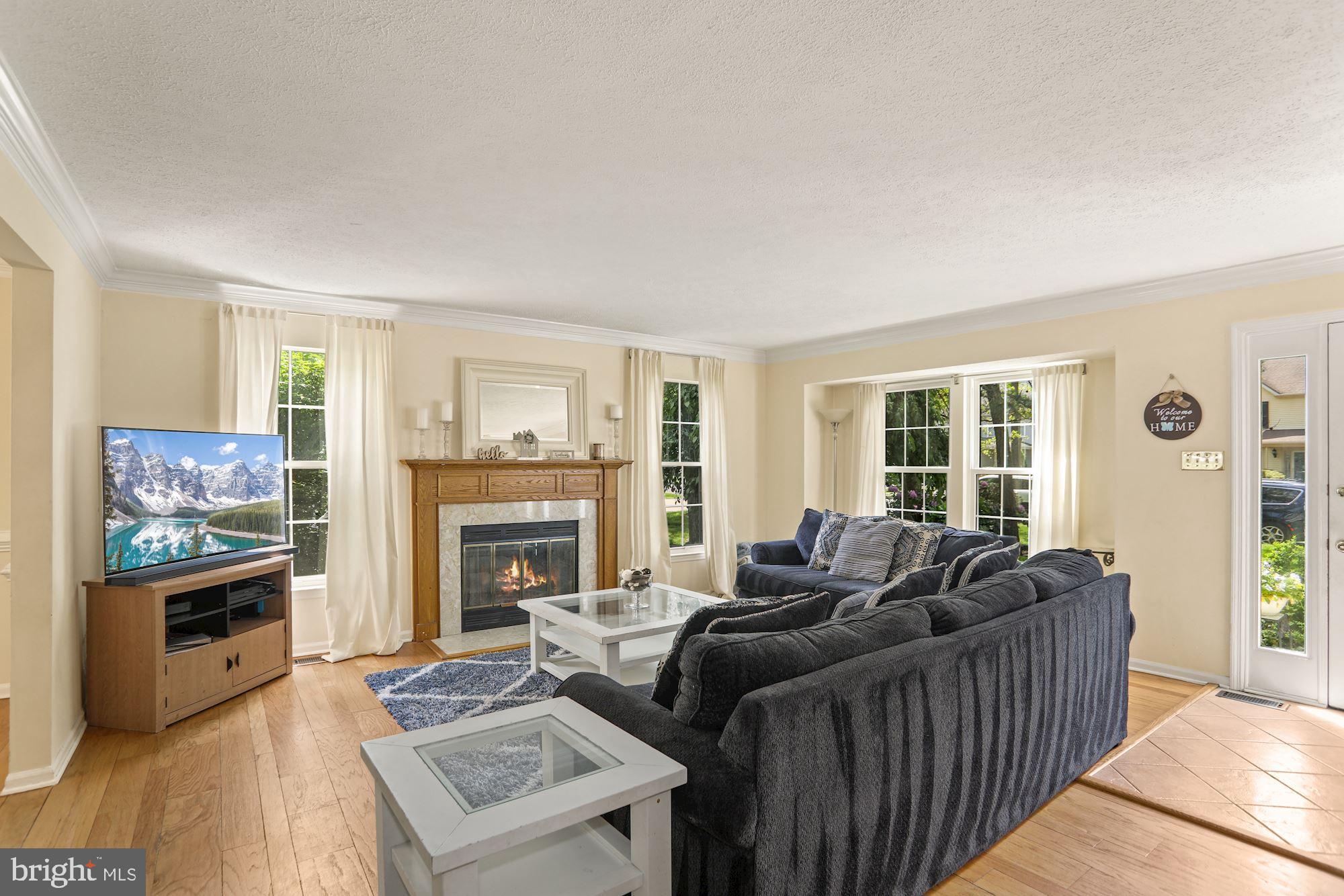 64 Picadilly Circle Marlton, NJ 08053 - Photo 7 of 37 plenty of natural light