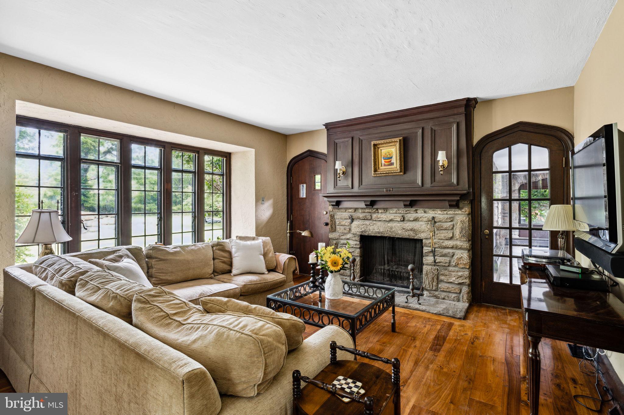 1127 Devon Road Jenkintown, PA 19046 - Photo 7 of 32