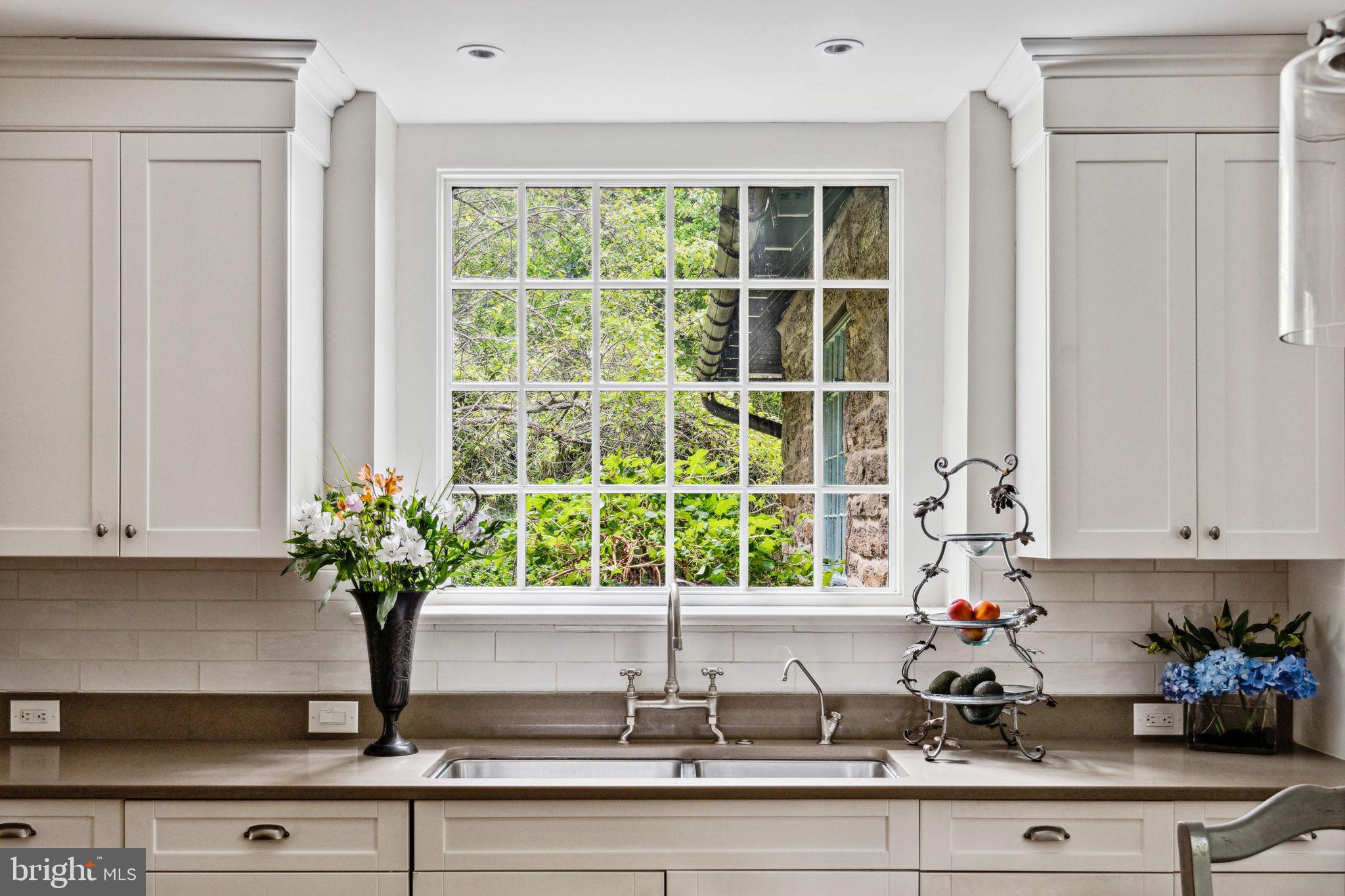 1127 Devon Road Jenkintown, PA 19046 - Photo 10 of 32