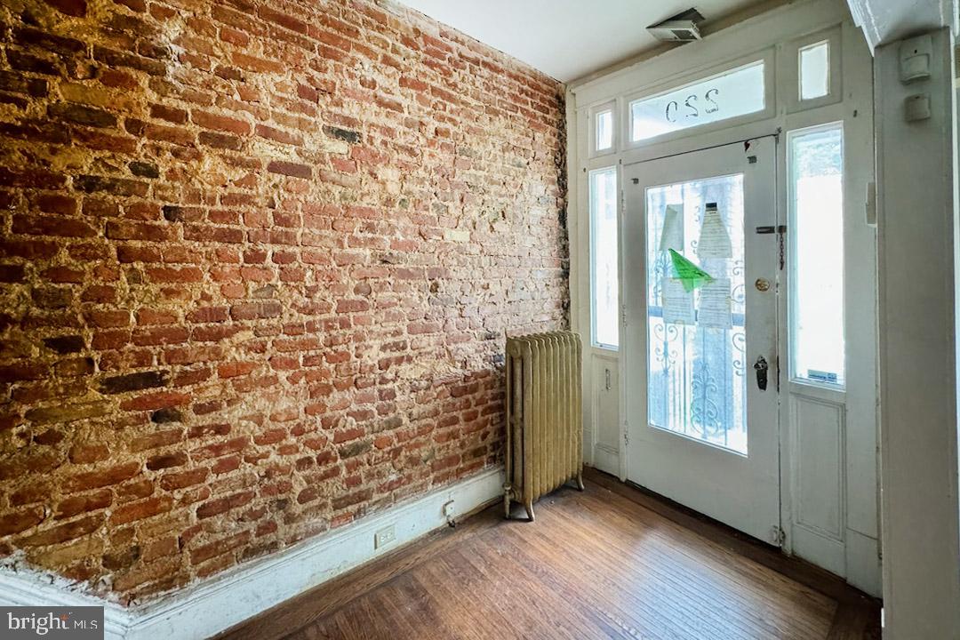 220 V Street Northeast Washington, DC 20002 - Photo 4 of 23 Gallery Image 4