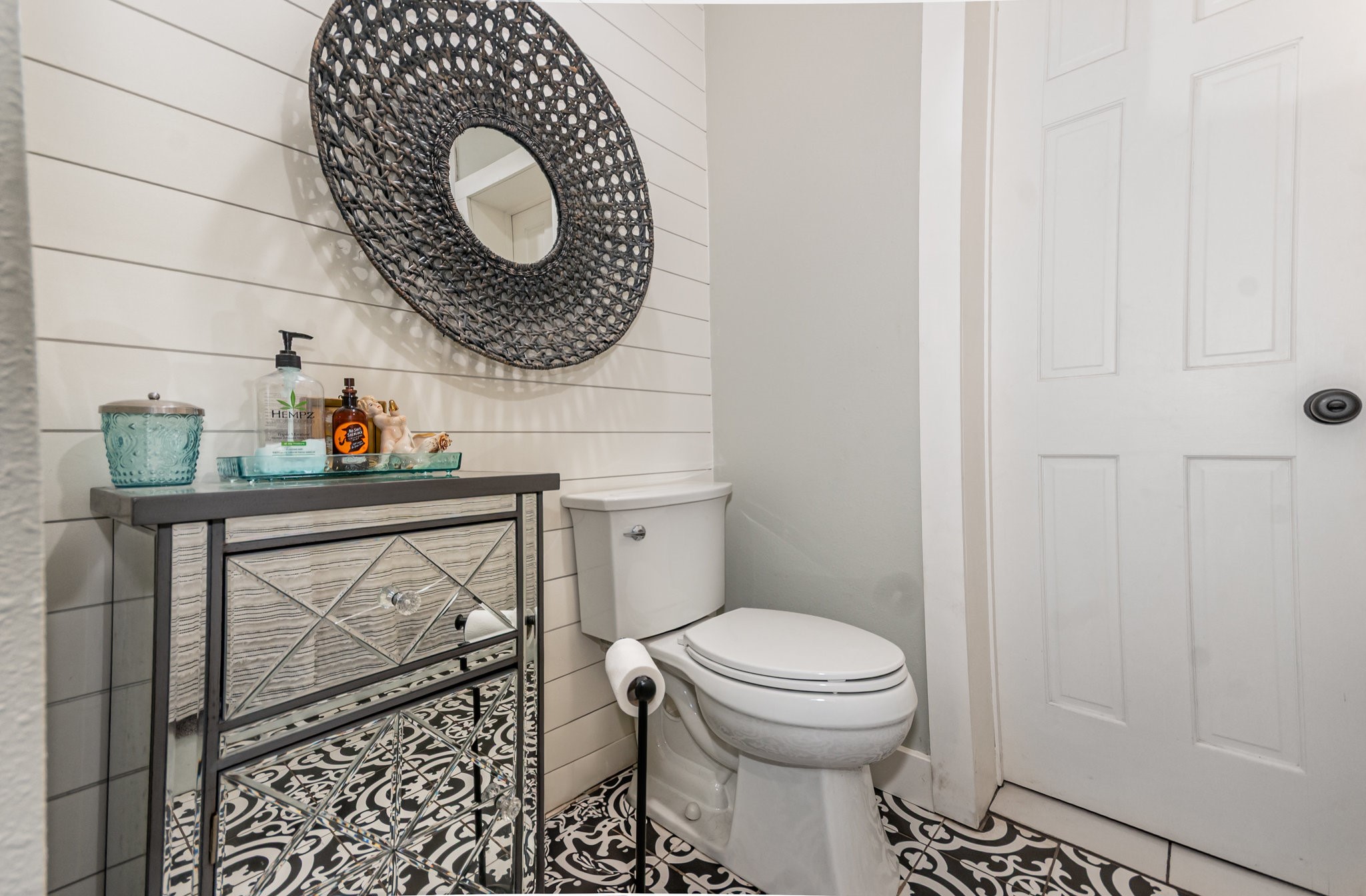 12009 Dannhaus Road Needville, TX 77461 - Photo 18 of 49 a bathroom with a toilet a sink and a shower