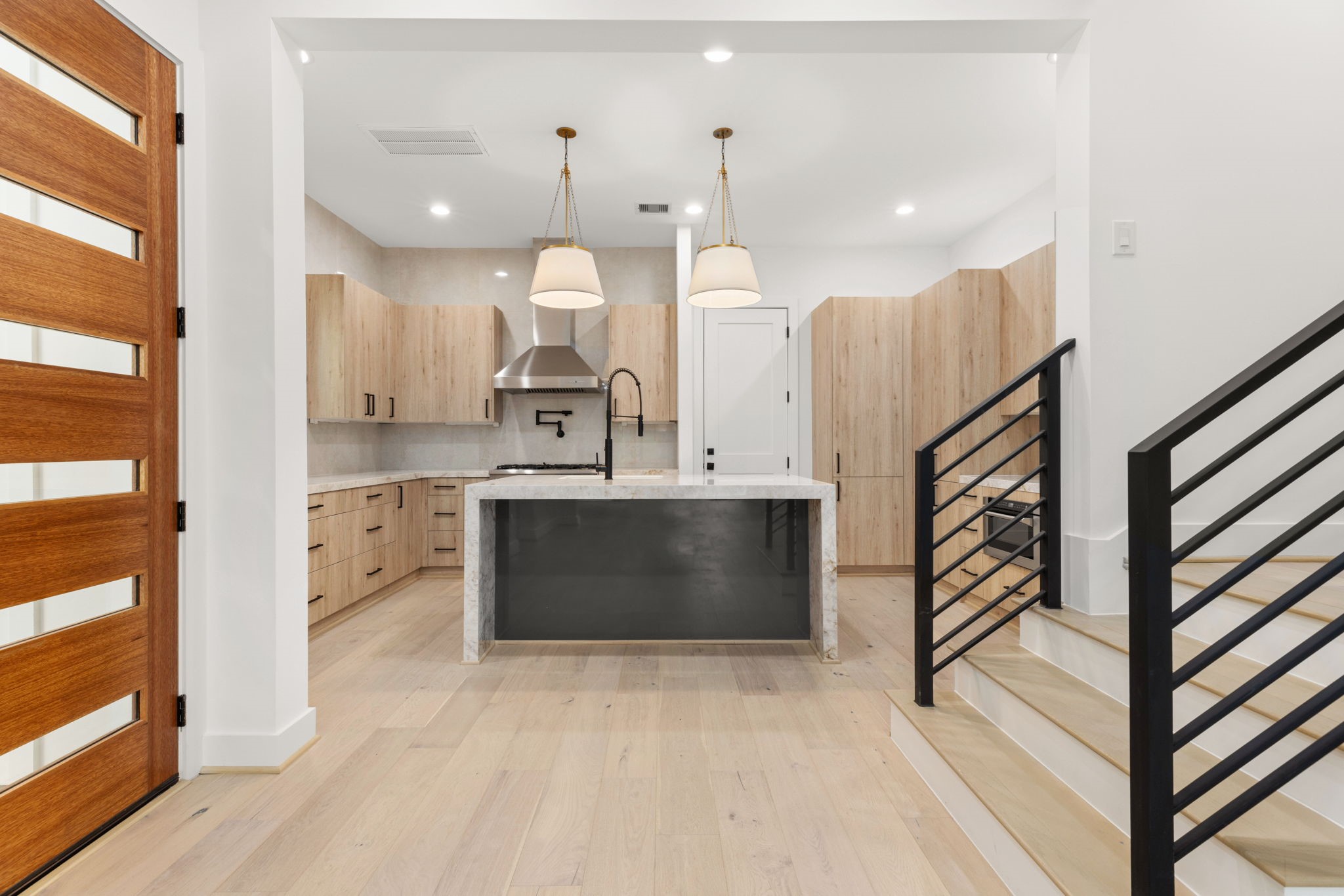 4309 Floyd Street, Unit B Houston, TX 77007 - Photo 4 of 37