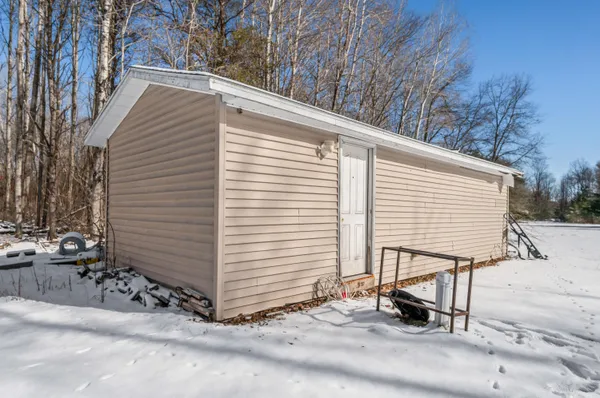 $169,900 | 22132 15th Avenue, Barryton, MI 49305