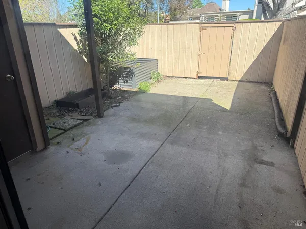 $419,500 | 1916 Knolls Drive, Santa Rosa, CA 95405