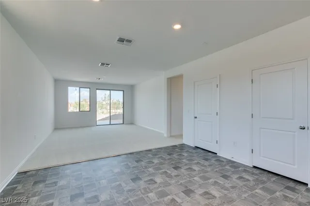 $2,120 | 6823 Laguna Blanca Street, North Las Vegas, NV 89086
