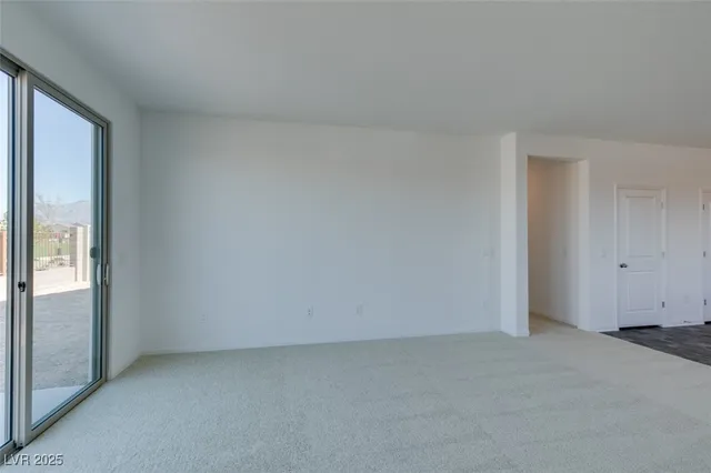 $2,120 | 6823 Laguna Blanca Street, North Las Vegas, NV 89086