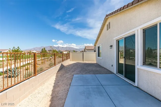 $2,120 | 6823 Laguna Blanca Street, North Las Vegas, NV 89086