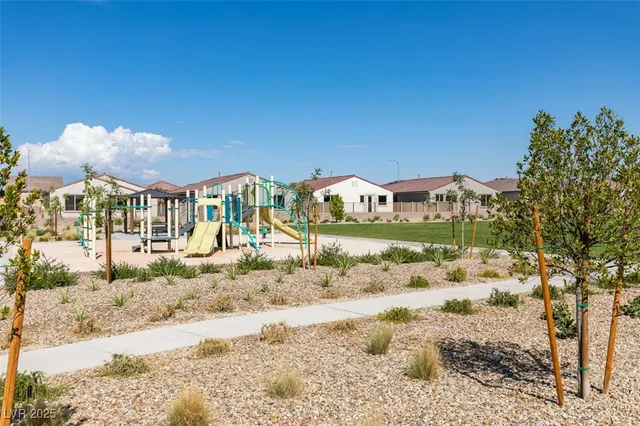 $2,120 | 6823 Laguna Blanca Street, North Las Vegas, NV 89086