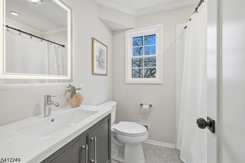 526 Ridgedale Avenue East Hanover, NJ 07936 - Photo 15 of 33