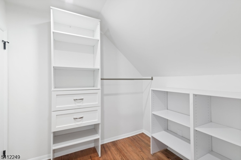 526 Ridgedale Avenue East Hanover, NJ 07936 - Photo 19 of 33