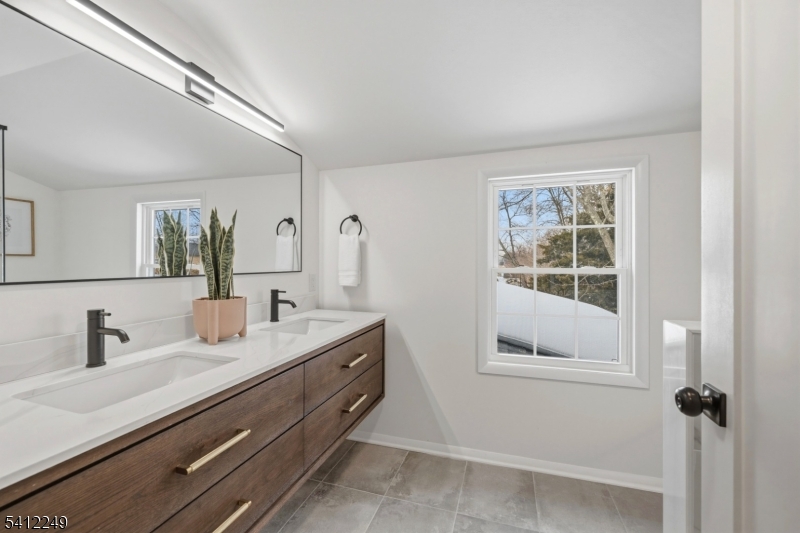 526 Ridgedale Avenue East Hanover, NJ 07936 - Photo 20 of 33