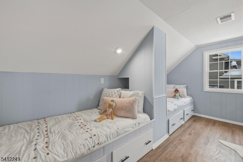 526 Ridgedale Avenue East Hanover, NJ 07936 - Photo 25 of 33