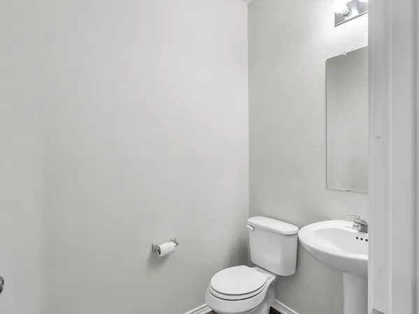 $2,350 | 156 Janice Road, Taylor, TX 76574