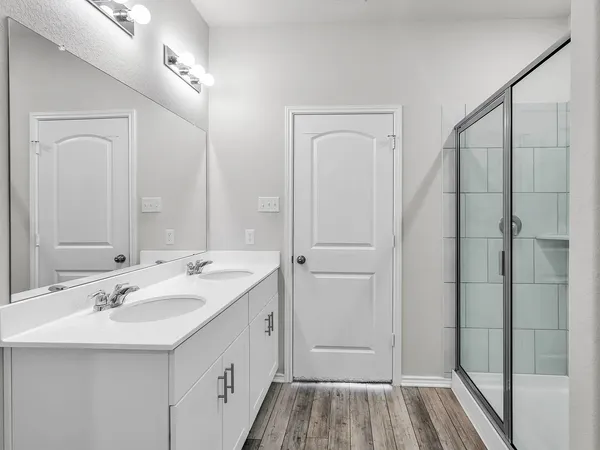 $2,350 | 156 Janice Road, Taylor, TX 76574