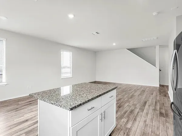 $2,350 | 156 Janice Road, Taylor, TX 76574