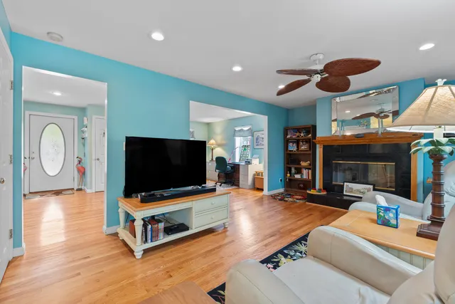 $1,195,000 | 2 Roaring Rock Road, York, ME 03909