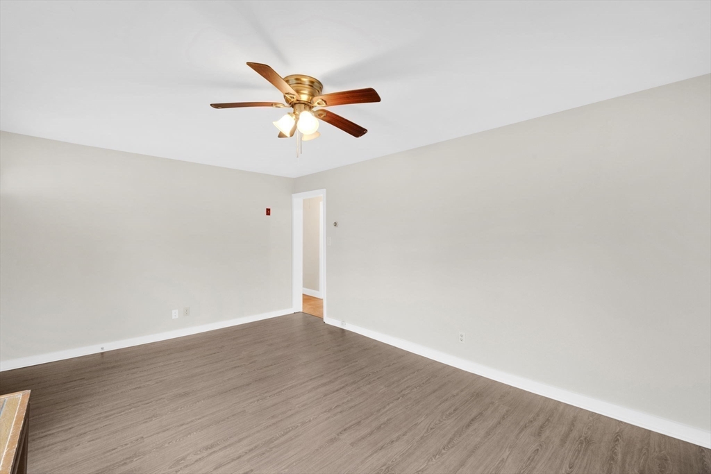 42 R Jefferson Street Westfield, MA 01085 - Photo 15 of 32