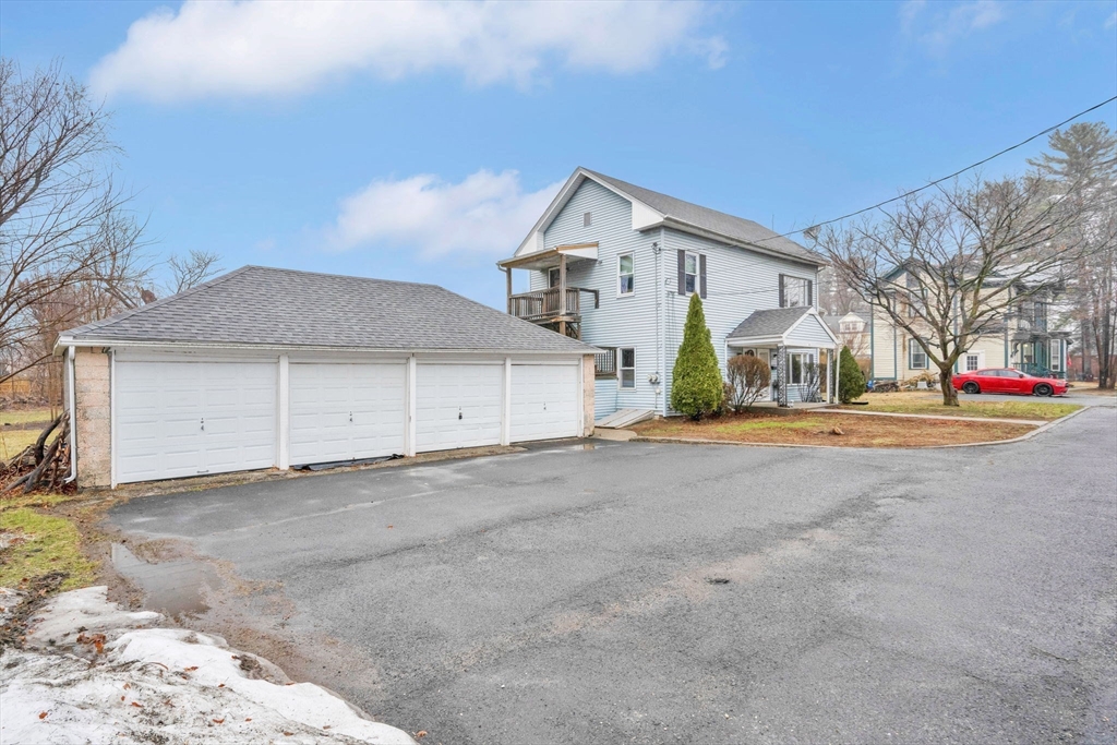 42 R Jefferson Street Westfield, MA 01085 - Photo 2 of 32