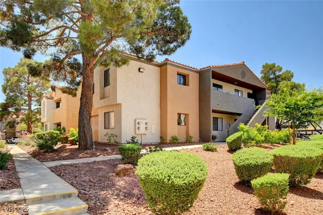 $241,900 | 3151 North Soaring Gulls Drive, Unit 2055, Las Vegas, NV 89128
