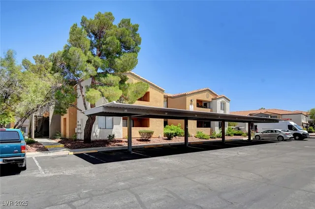 $241,900 | 3151 North Soaring Gulls Drive, Unit 2055, Las Vegas, NV 89128
